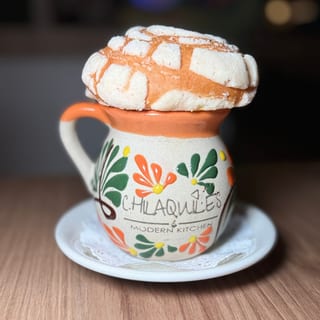 Refill Coffee de Olla With Concha